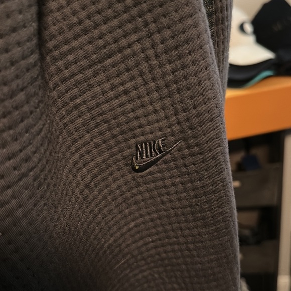 Used once washed then put away nike pants really nice - Picture 3 of 4